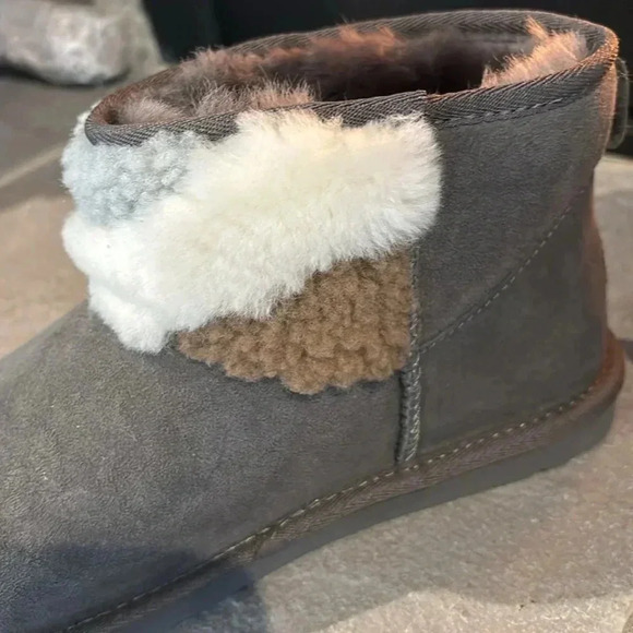 EMU Stinger Micro Patch Unisex Water resistant 100% sheepskin rubber sole boots - Picture 2 of 14